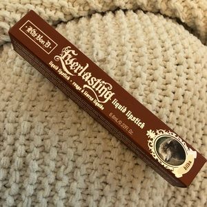 Kat Von D Everlasting Liquid Lipstick in ‘Hilda’